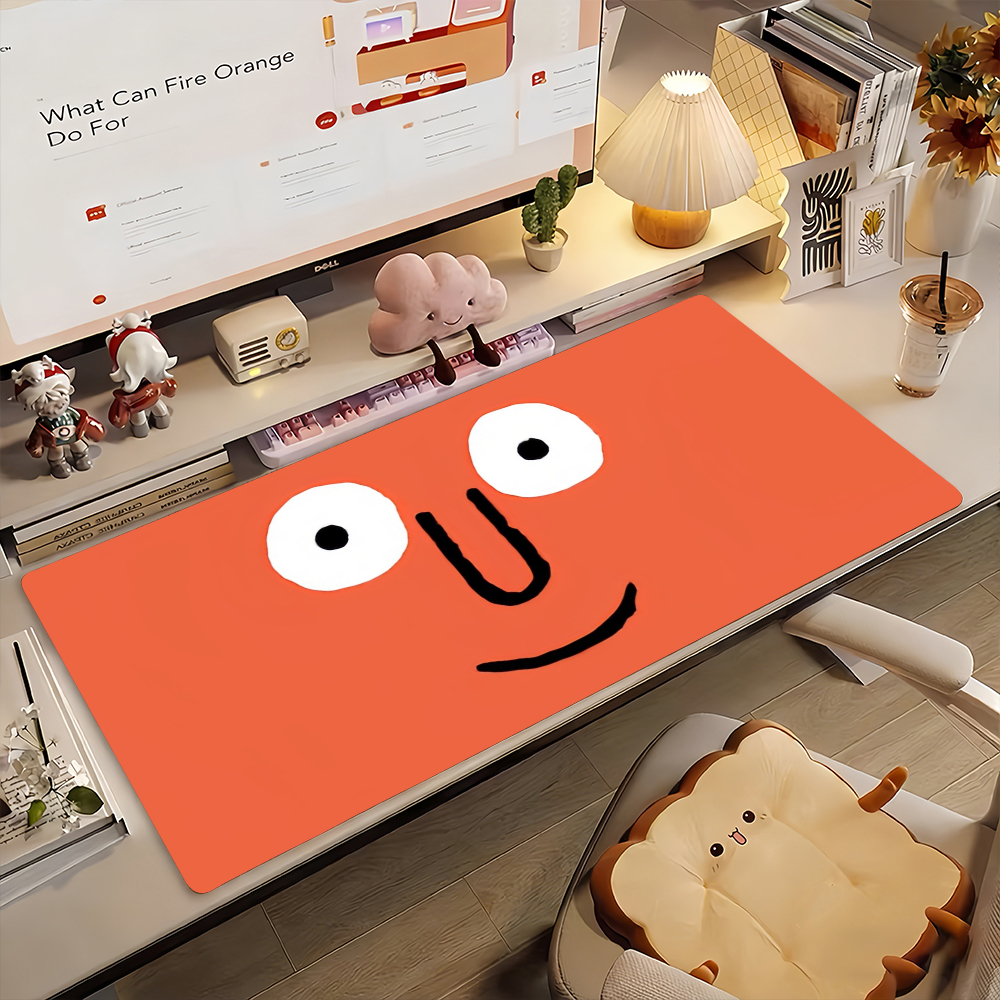 Desk Setup Art - แผ่นรองเมาส์สำหรับเล่นเกม, แผ่นรองโต๊ะขนาดใหญ่, ฐานยางกันลื่น, ขอบเย็บอย่างดี, ลายหน้ายิ้มสีส้มน่ารัก สำหรับสำนักงานและอุปกรณ์เล่นเกม