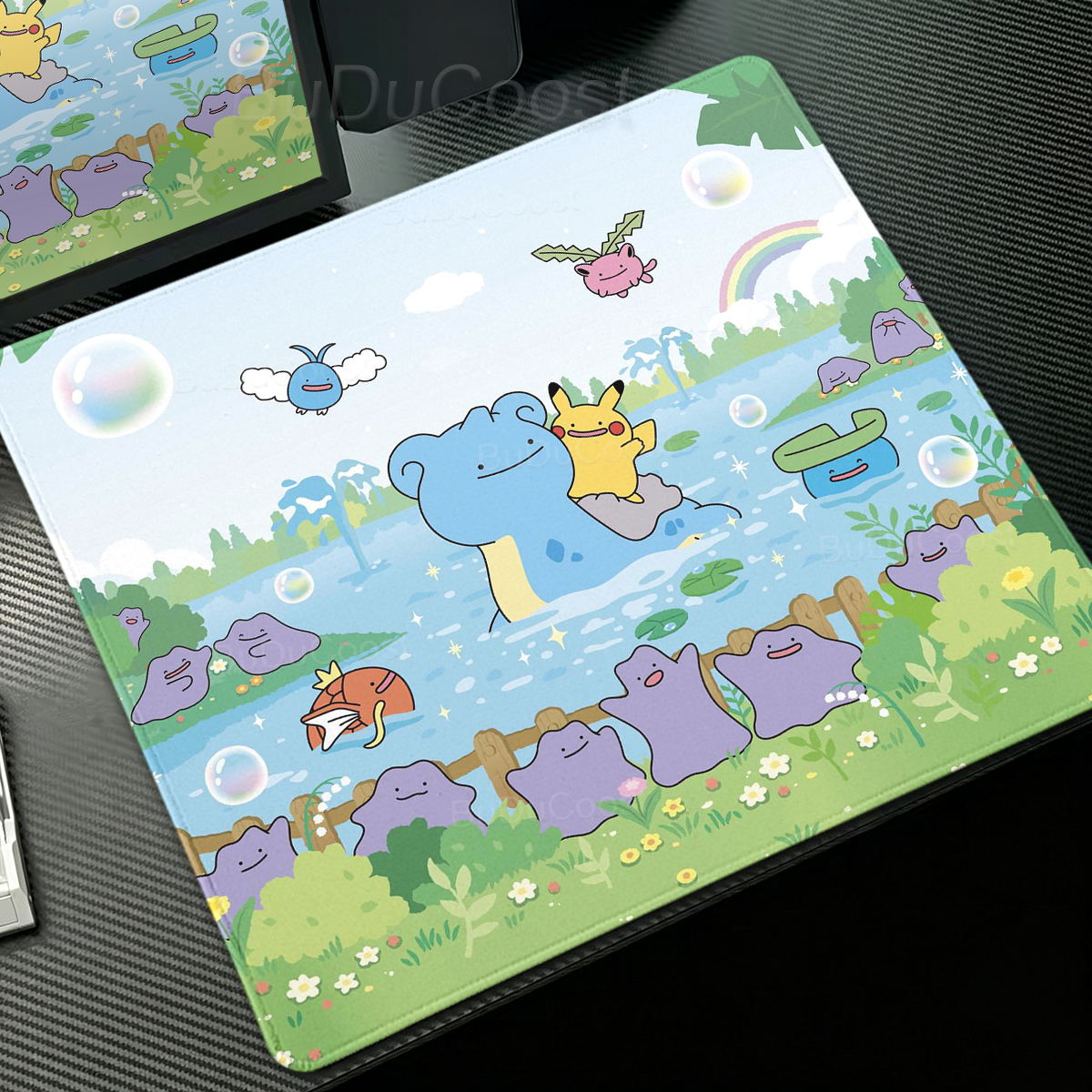 Desk Setup Pc - อะนิเมะโปเกมอน ดิทโต้แผ่นรองเมาส์แล็ปท็อปคีย์บอร์ดแผ่นรองเม้าส์สำหรับสำนักงานพีซีเกมเมอร์แผ่นรองเมาส์ XS แผ่นรองเล่นเกมอุปกรณ์เสริมสำหรับเล่นเกม HD Playmat