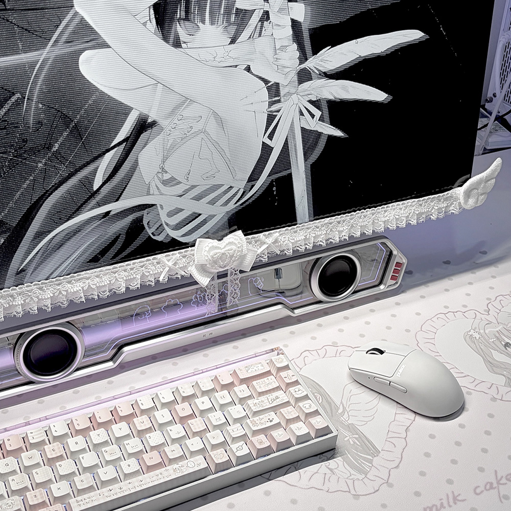 Setup Desk Monitor - สายรัดตกแต่งจอคอมพิวเตอร์ลูกไม้สีขาวน่ารัก พร้อมโบว์และปีกนางฟ้า อุปกรณ์ตกแต่งโต๊ะทำงานสไตล์คาวาอี้ สำหรับจัดระเบียบสายเคเบิลกันฝุ่นสำหรับการเล่นเกม