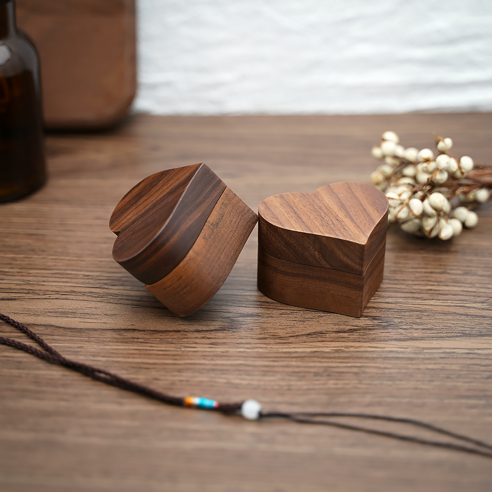 กล่องใส่แหวนสำหรับพิธีแต่งงาน  - Ring Binder Box บทวิจารณ์และราคา